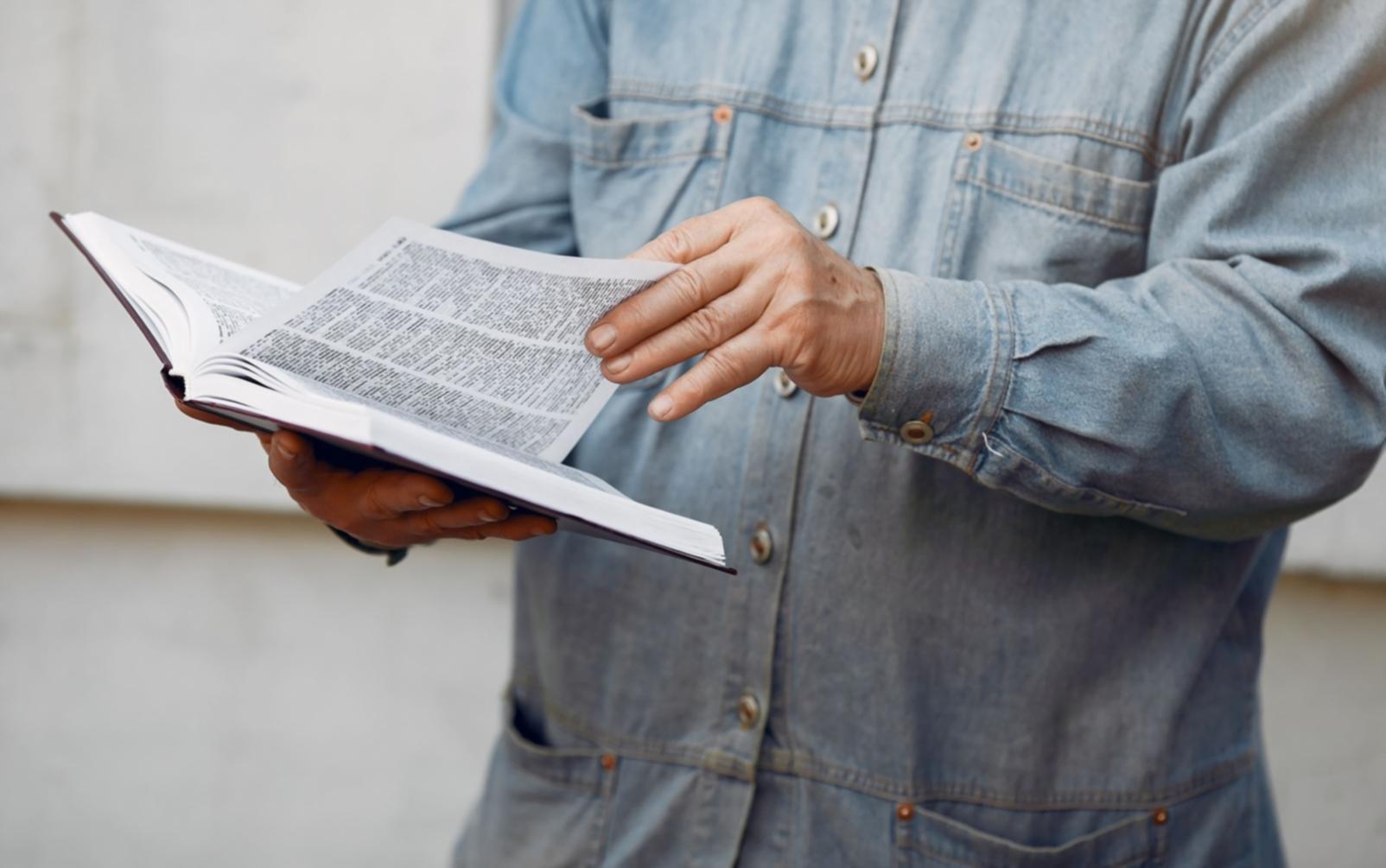 Workshop-Teilnehmer bei praktischer Übung